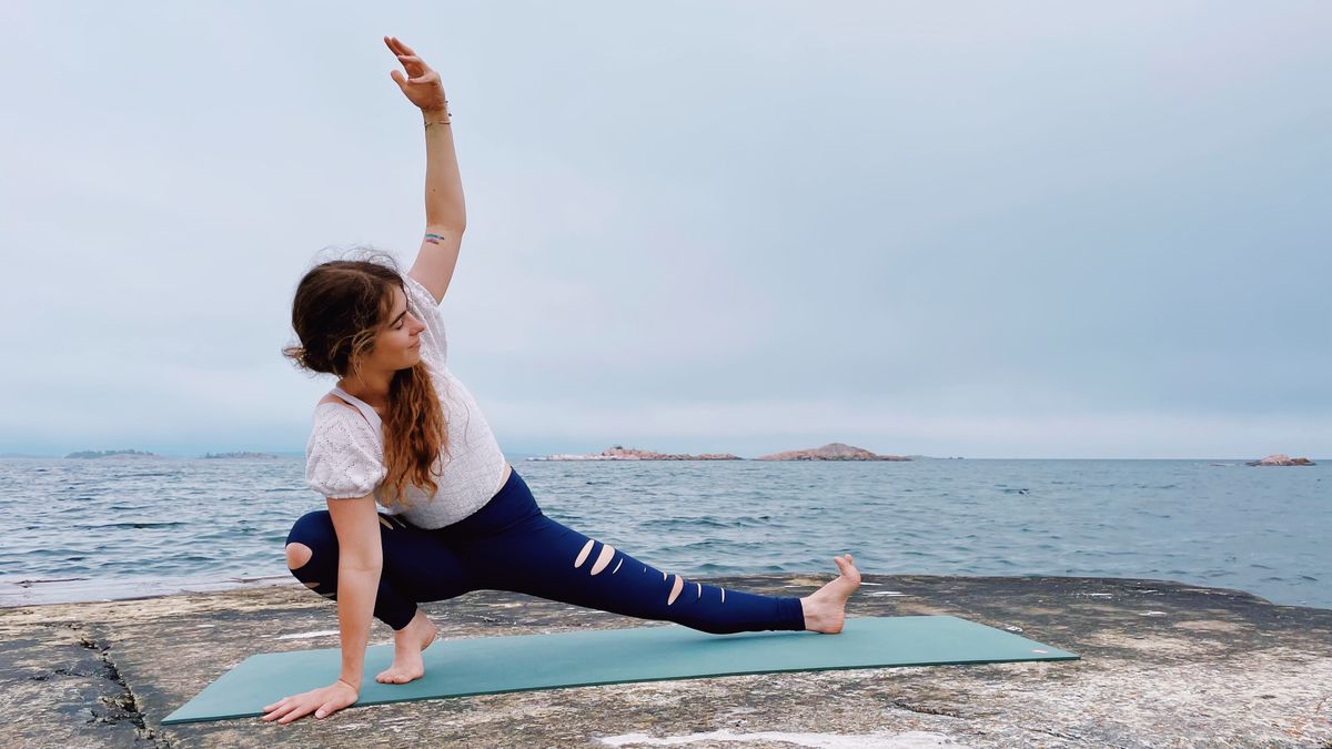 Full Body Yoga x Pilates SURF Workout 🏄‍♀️ Strength & Flexibility for Surfers
