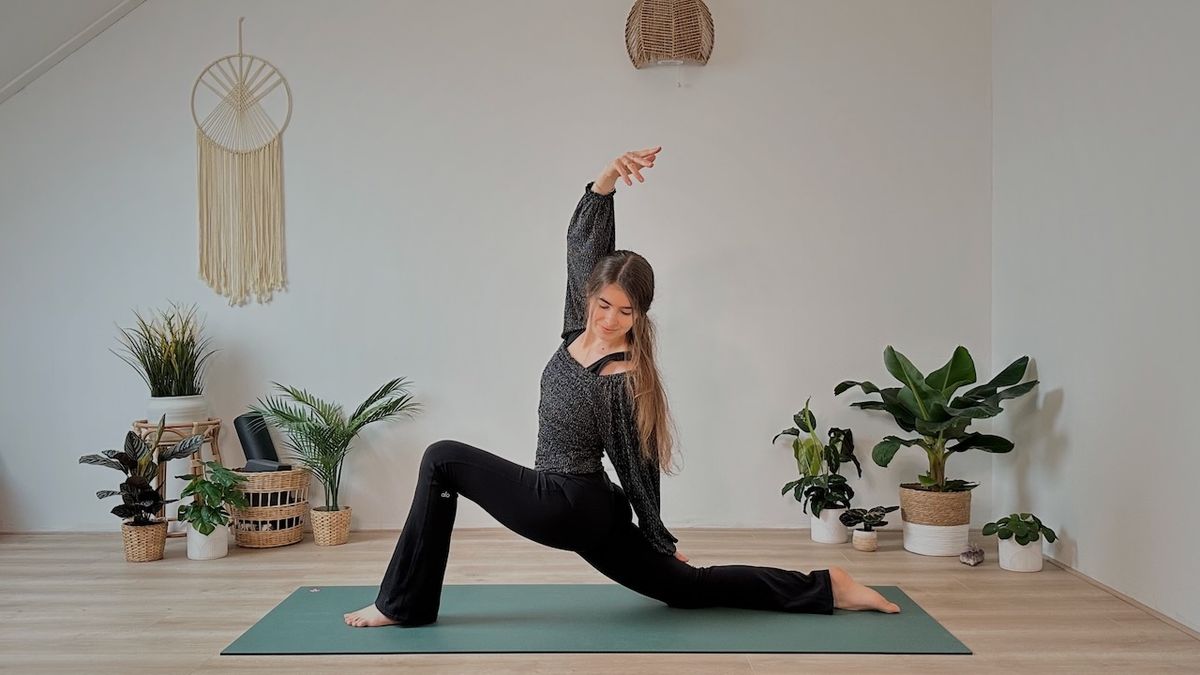 INTENTIONS ✨ 30 min Yoga Class for Mindful Transformation | New Year 2023