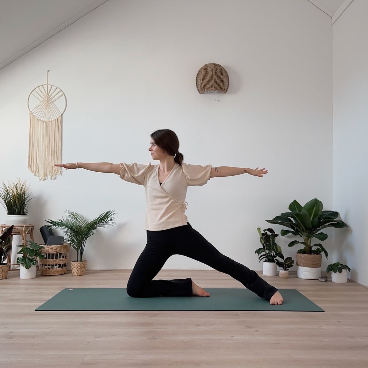 Yoga for Balance #2 – Stability & Twists (30 Min)