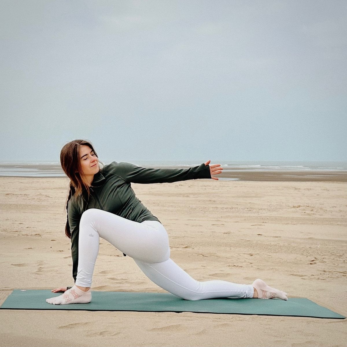 15 MIN FULL BODY STRETCH | Evening Yoga to Release Stress & Tension from your Hips, Shoulders & Back