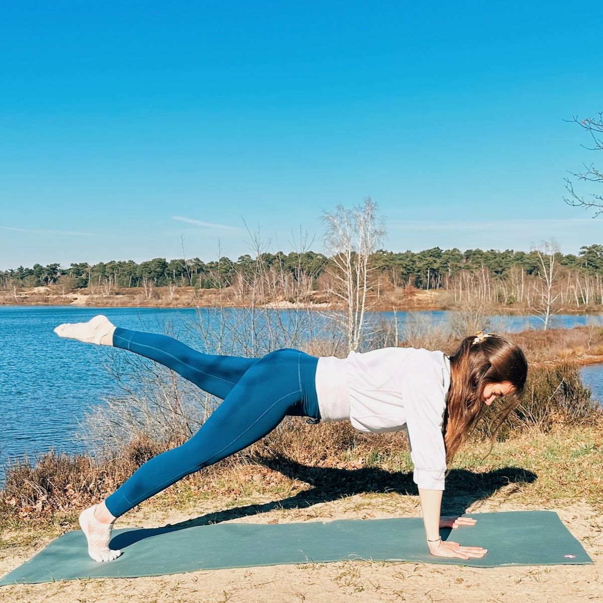 10 MIN YOGA x PILATES FLOW || Full Body Workout (Day 4 – Five Day Reset)