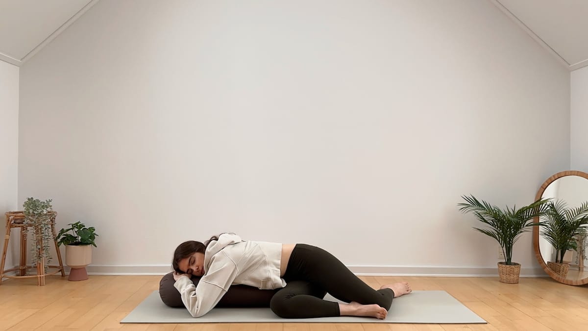 20 MIN SILENT RESTORATIVE YOGA || when you feel like doing nothing (tired, burned out, TBI recovery)