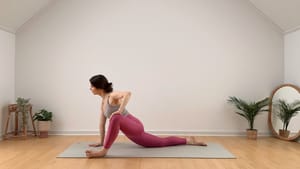 Day 9 ✨ 10 MIN UPLIFTING YOGA || Yoga to feel better & boost your mood –  10 Days, 10 Minutes Yoga