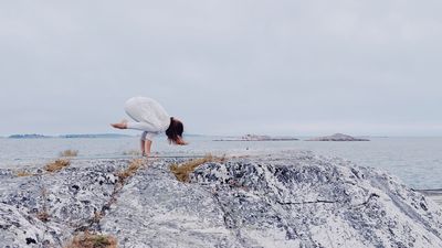 AIR 🌬 20 Min Yoga Pilates Fusion for Core Strength | Crow & Baby Crow