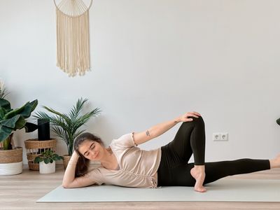 10 MIN INNER THIGH WORKOUT || Empowering Pilates Workout for Strength & Confidence