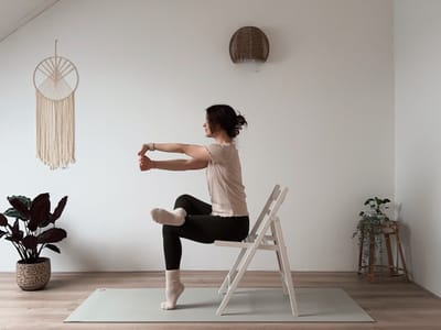 20 MIN CHAIR YOGA || Gentle Seated Yoga for Stress Relief & Energy (Beginner-friendly)