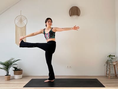 20 MIN STANDING YOGA FLOW || Intermediate Flow for Balance & Stability (wrist-free)