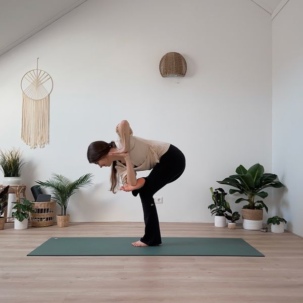 Yoga for Balance #3 – Standing Only (18 Min)