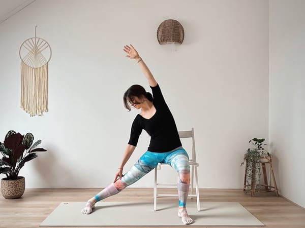 15 MIN CHAIR YOGA || Feel Good Stretch, Strength & Balance (Gentle/Beginner/TBI Recovery)