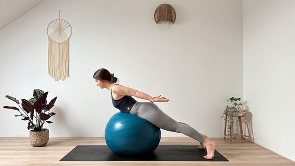 15 MIN YOGA WORKOUT + STABILITY BALL || Full Body Yoga x Pilates with Exercise Ball