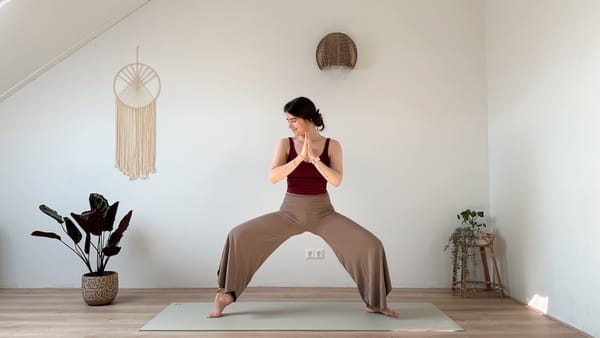 20 MIN PRENATAL YOGA || Full Body Flow – Mindful Yoga to stretch & strengthen (all levels)