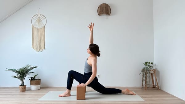 20 MIN SLOW FLOW || Minimal Cues Yoga Flow with 2 Blocks – Stretch, Balance & Relax (with or without music)