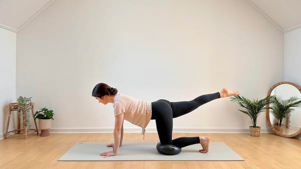 30 MIN PILATES + BALL || Glutes & Abs Workout – Intermediate Pilates at Home
